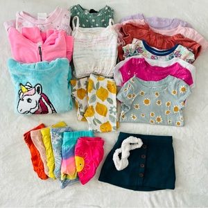 HUGE lot 2T clothes